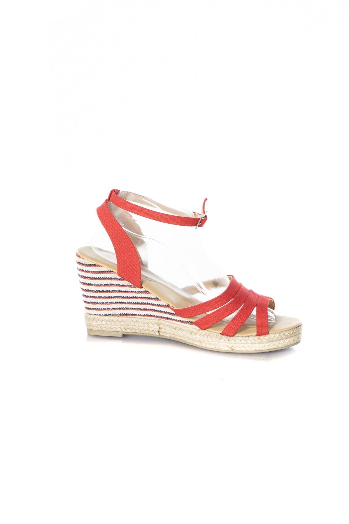 Women's red wedge shoe - Image n°2