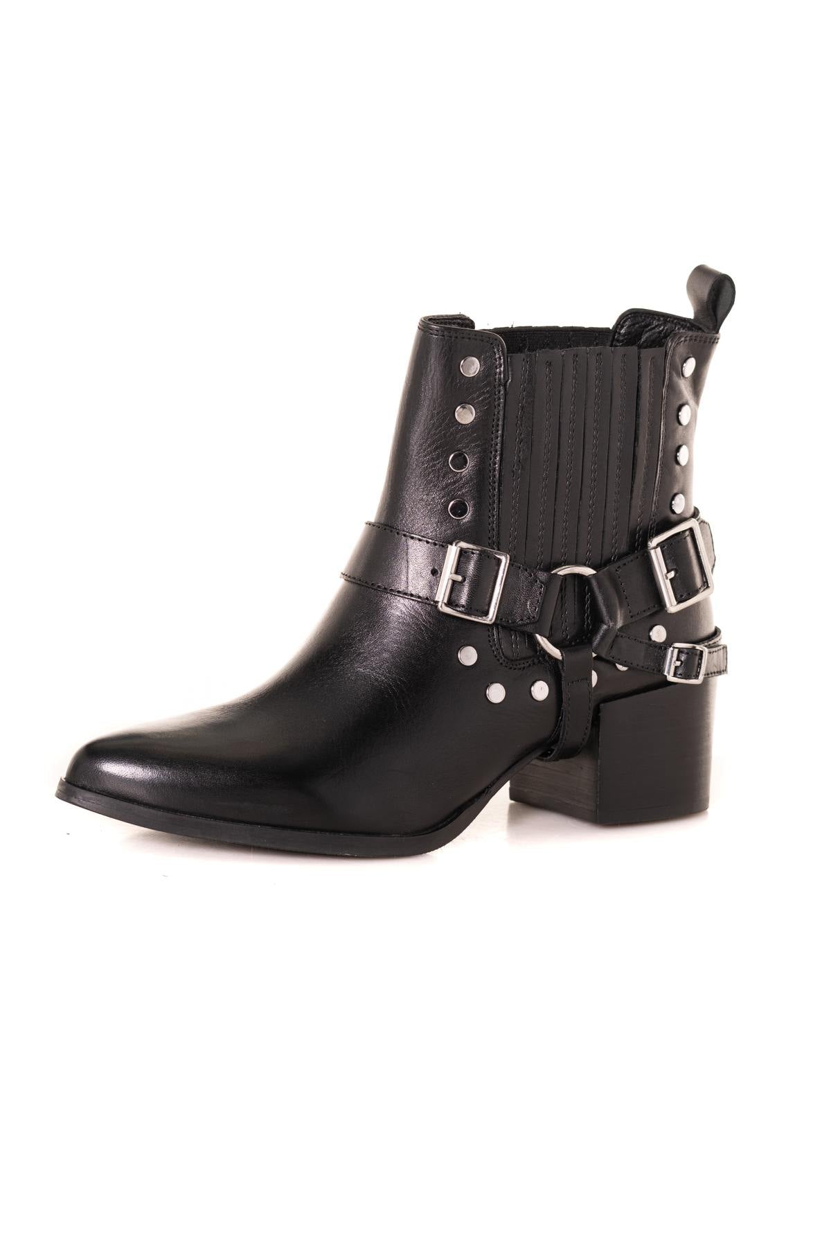 Black leather boots - Image n°7