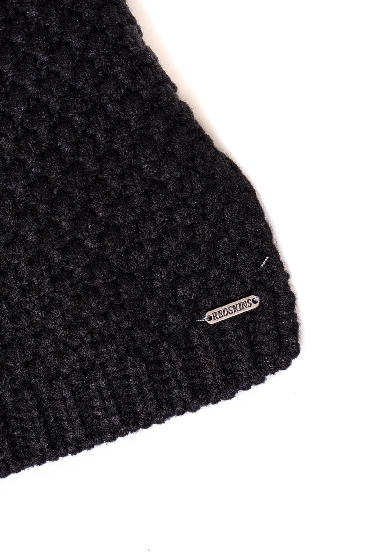 Plain black winter scarf - Image n°3