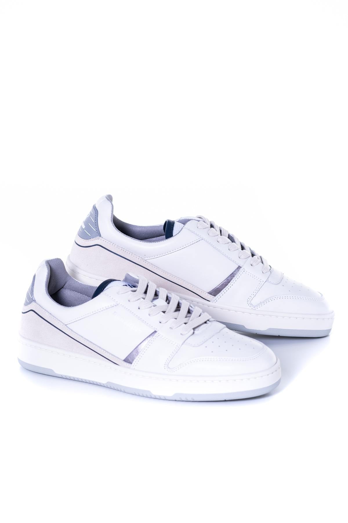 Men's white sneakers - Image n°1