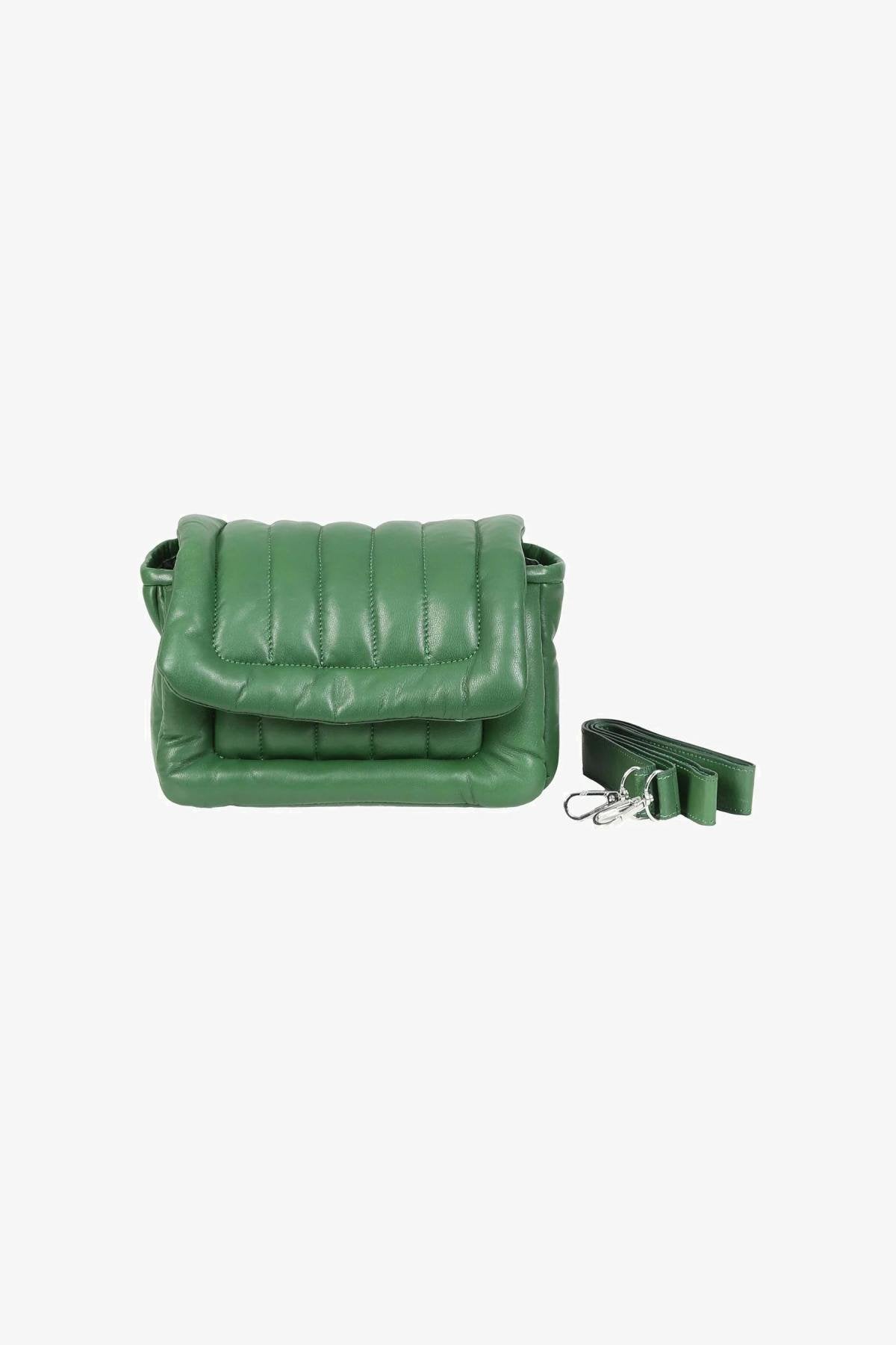 Emerald green genuine leather quilted bag - Image n°1