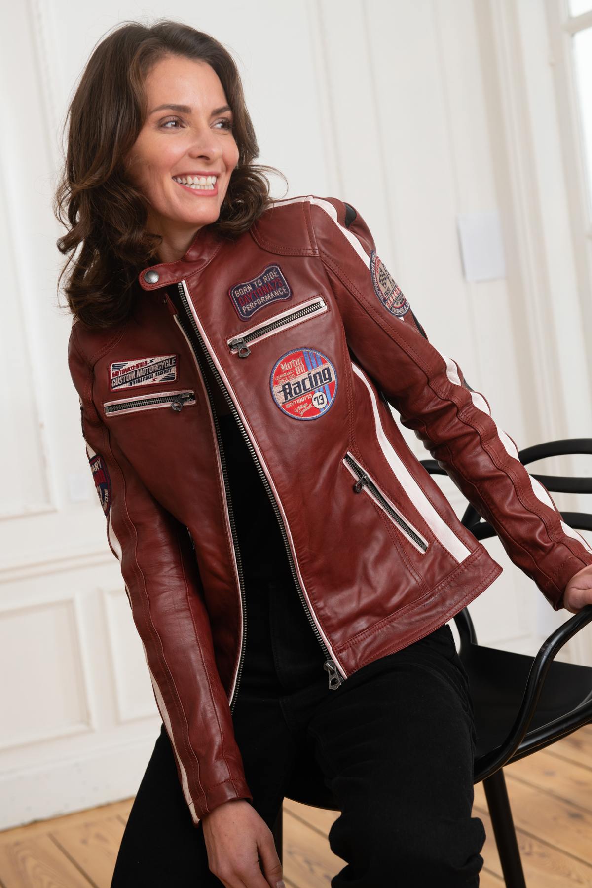 Dark red racer-style leather jacket - Image n°1