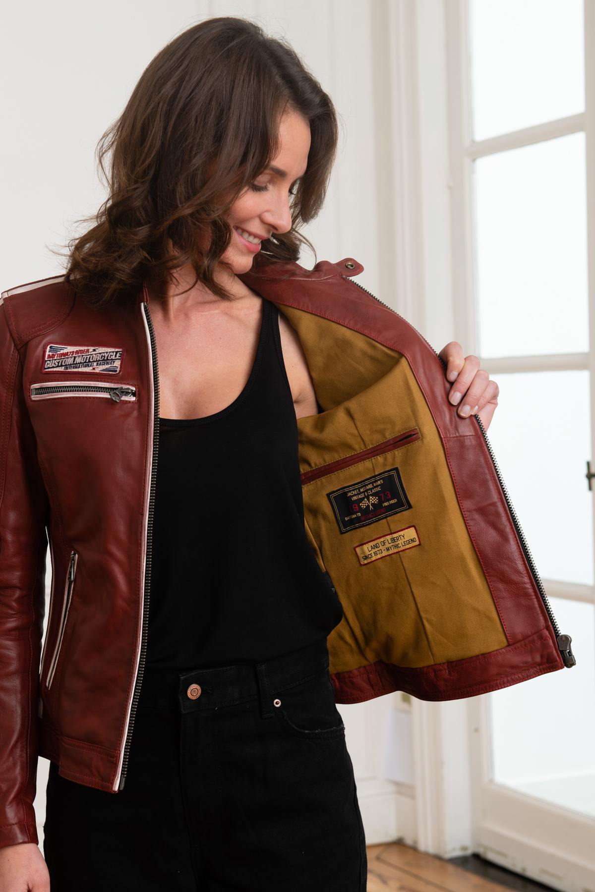 Dark red racer-style leather jacket - Image n°4