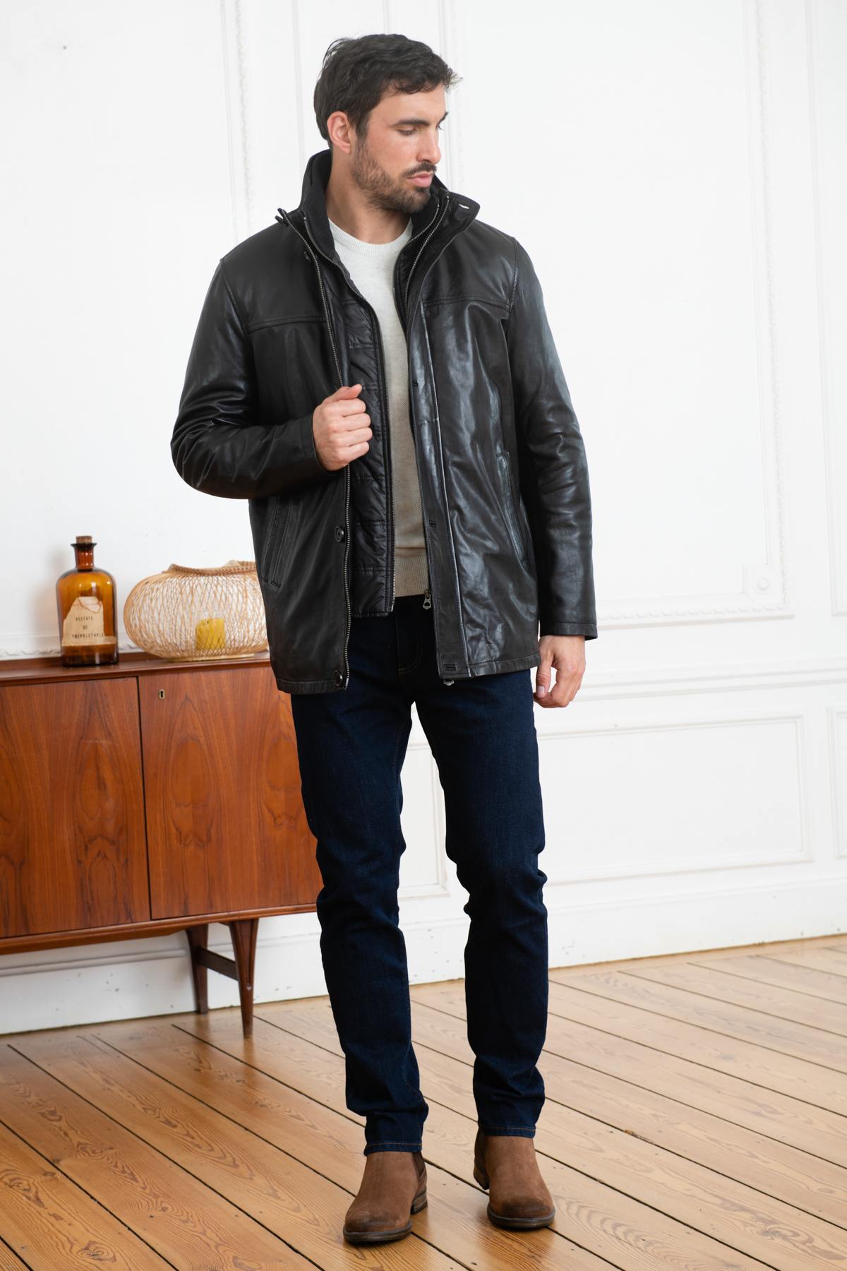 Black leather jacket with quilted lining - Image n°2