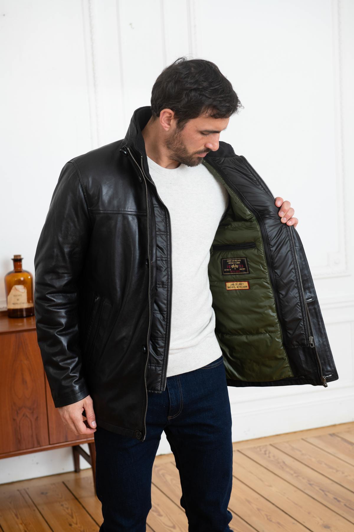 Black leather jacket with quilted lining - Image n°5