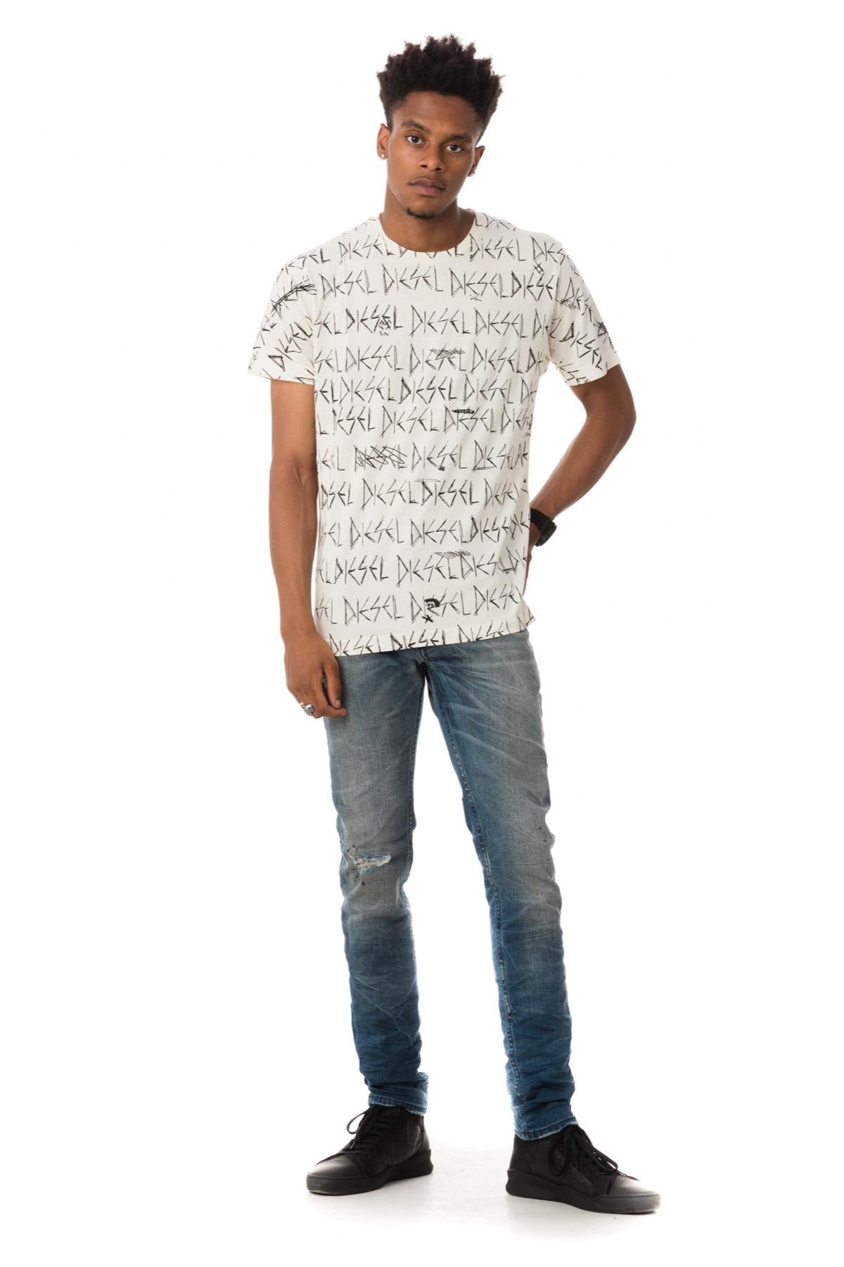  short-sleeved t-shirt with “DIESEL” writing - Image n°2