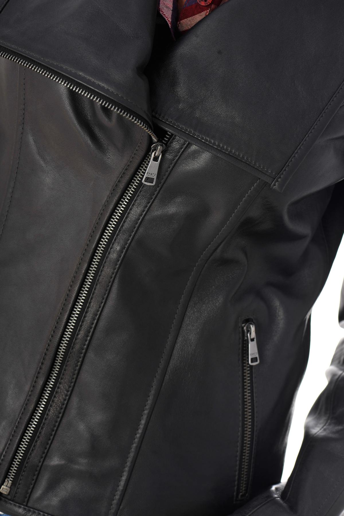 Feminine leather jacket with drop collar - Image n°6