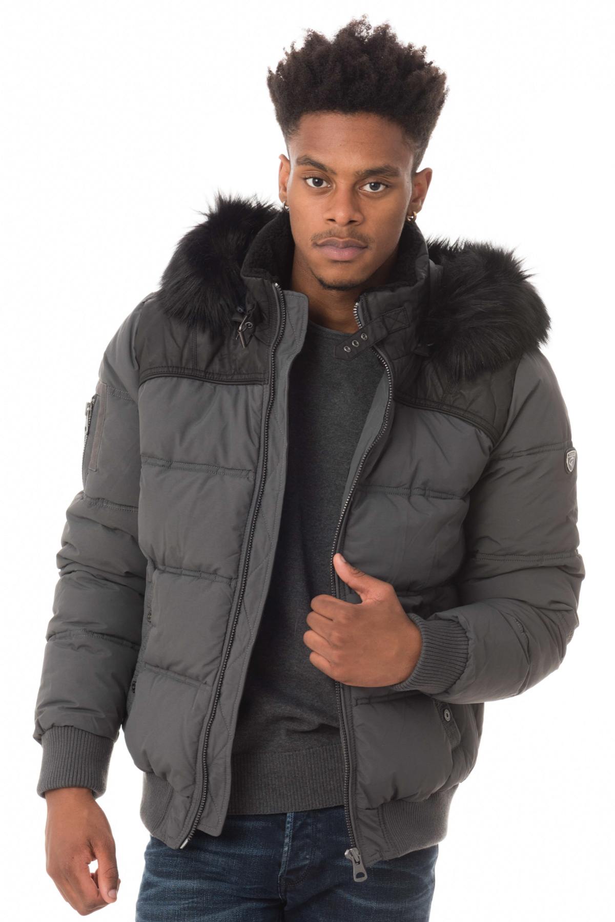 Short down jacket with furry hood - Image n°3