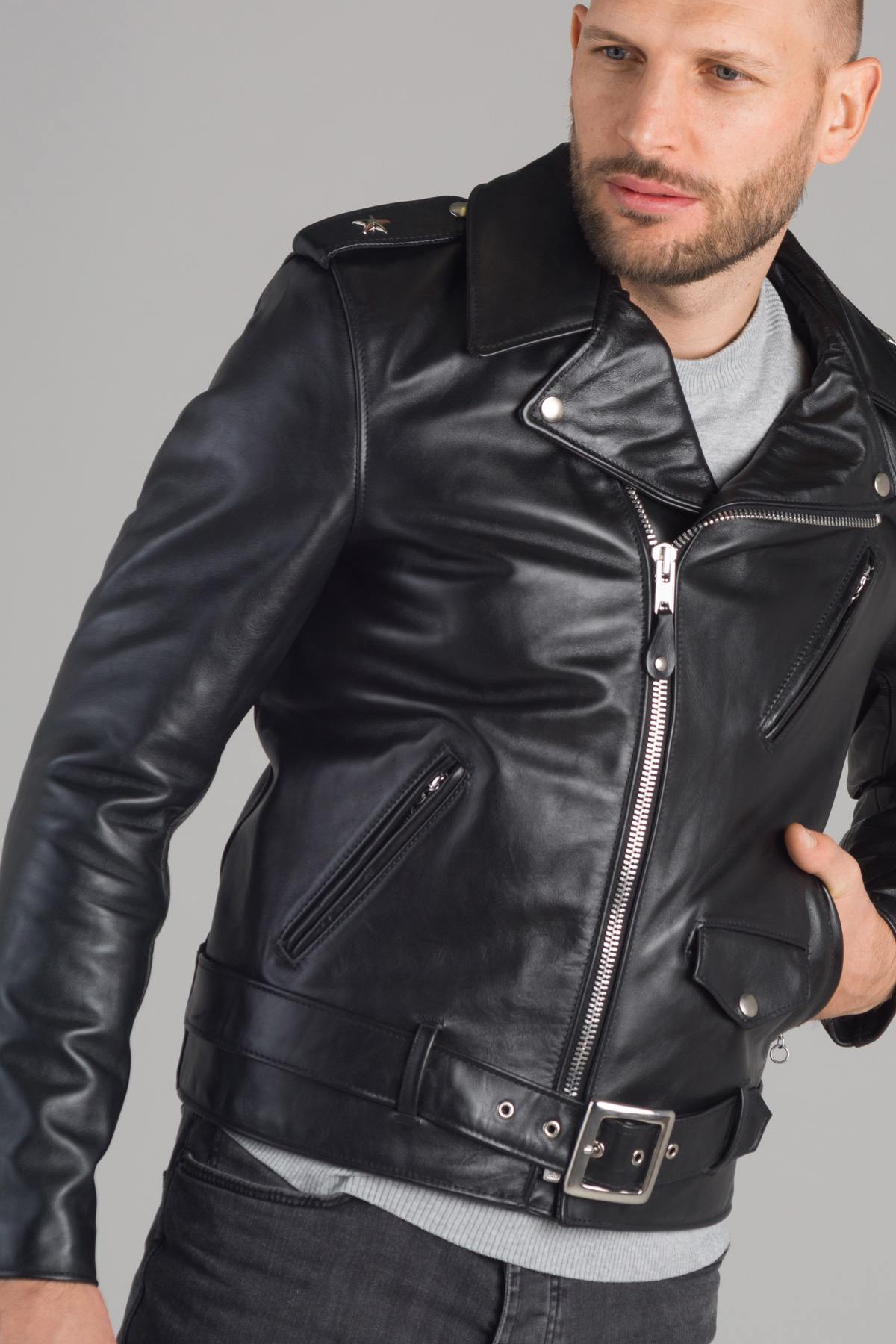 Perfecto in black horse leather - Image n°8