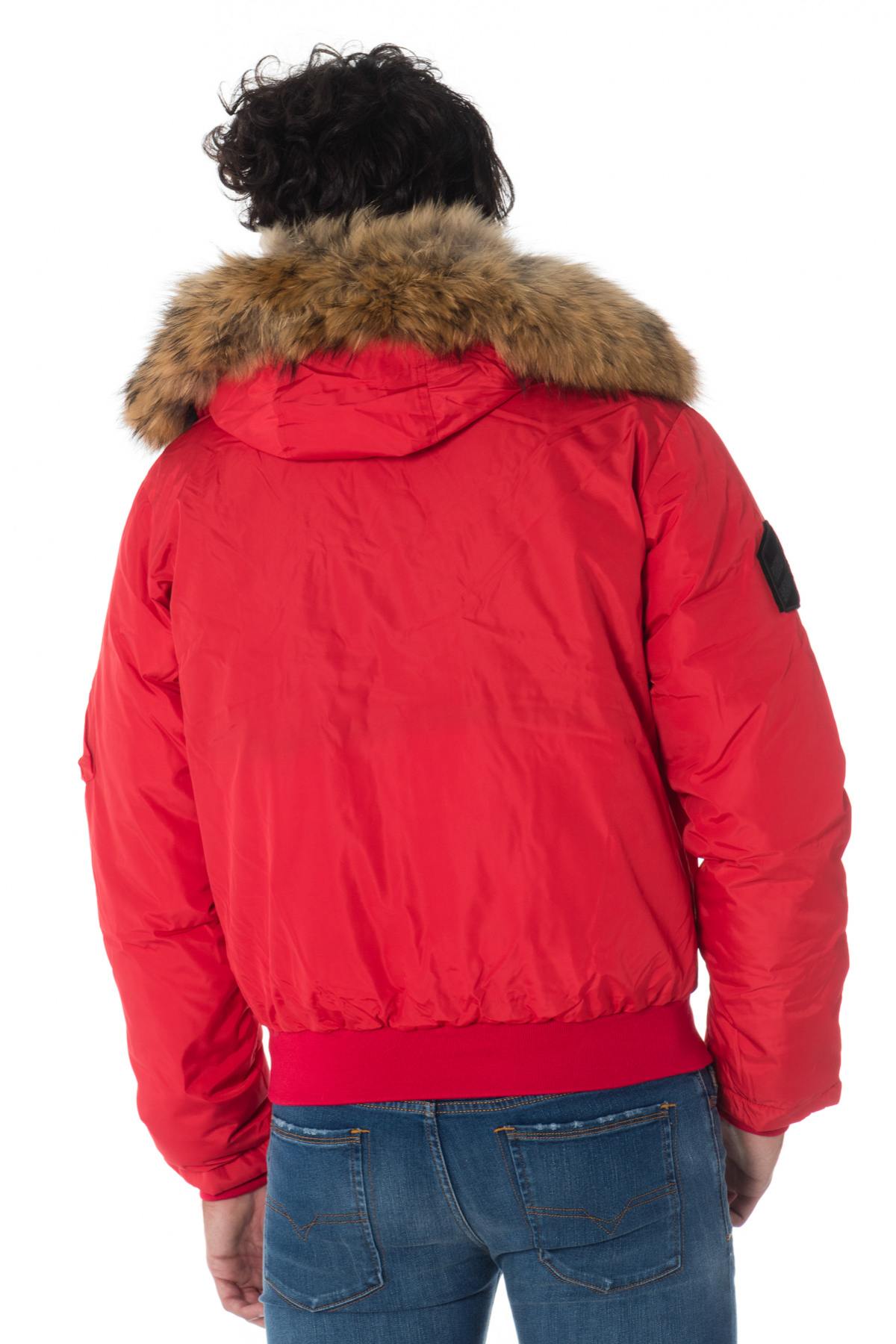 Men's red hooded bomber jacket with raccoon fur - Image n°6