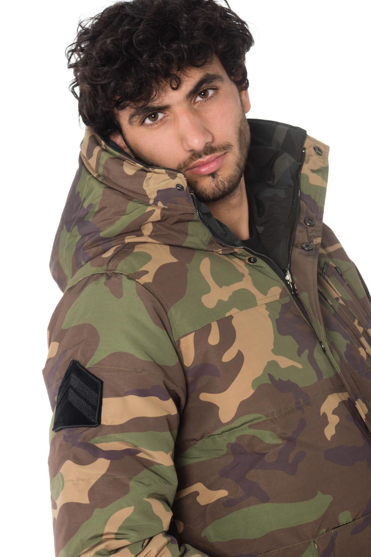 Reversible khaki and black camouflage jacket - Image n°9