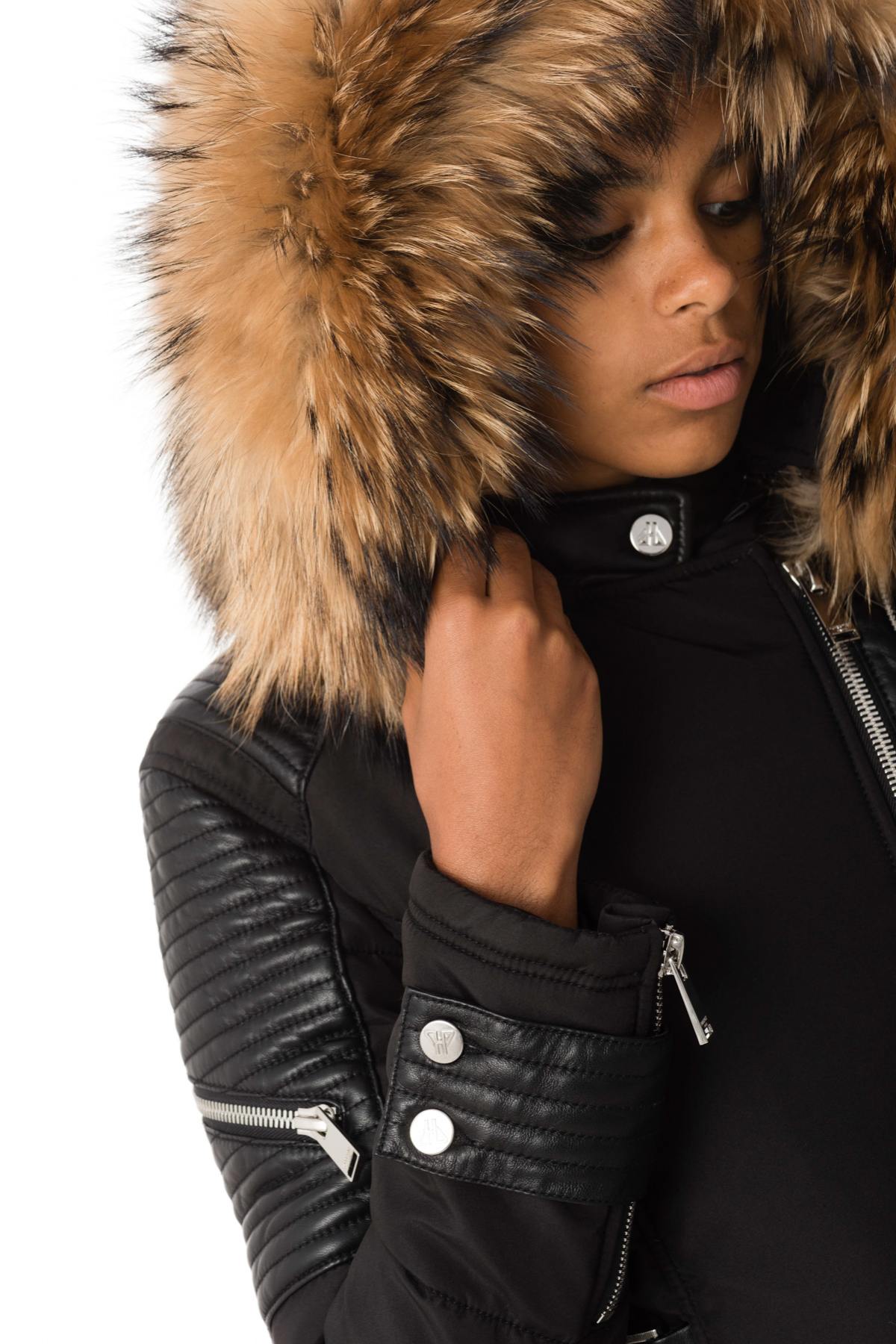 Black down jacket with natural collar - Image n°8