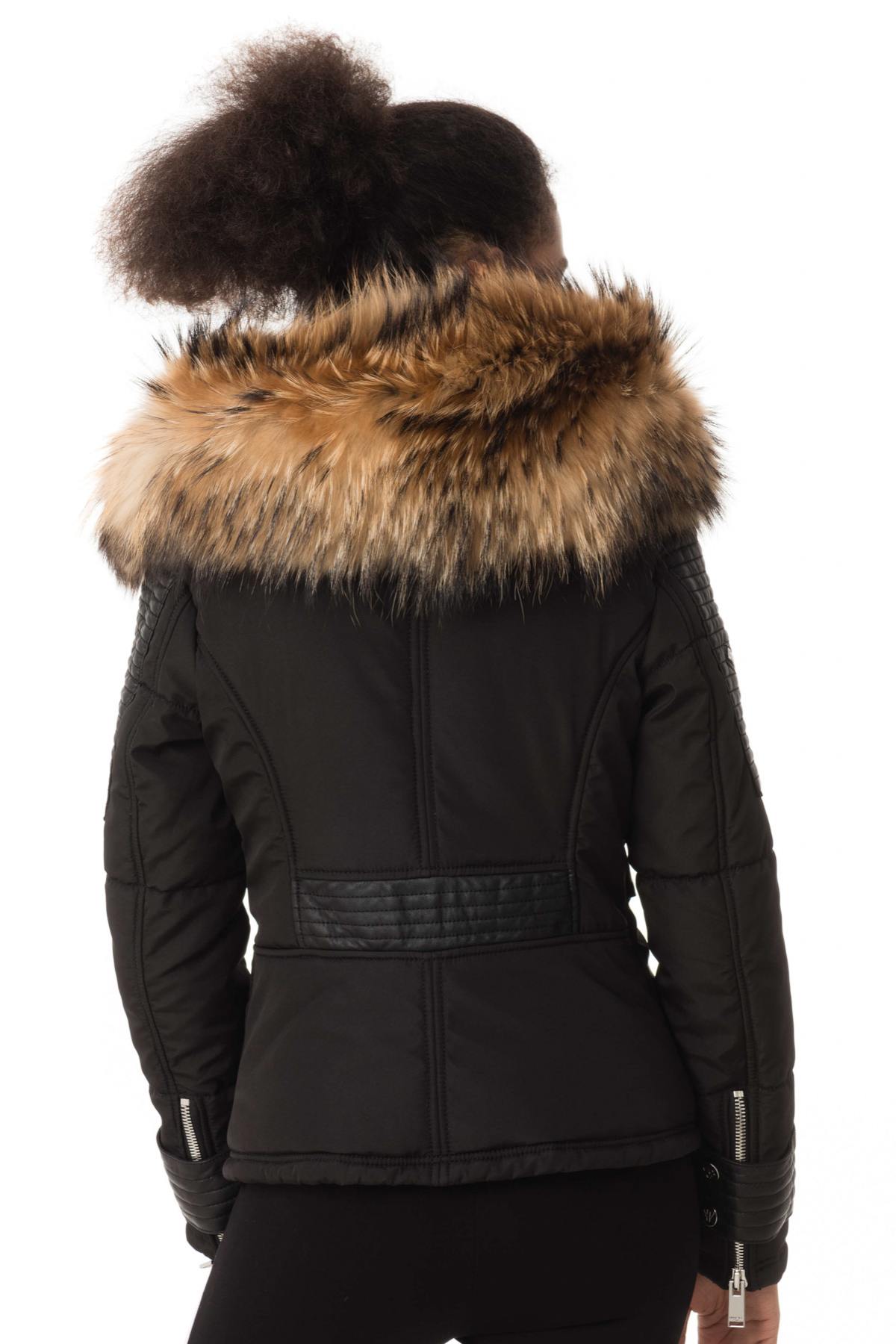 Black down jacket with natural collar - Image n°5