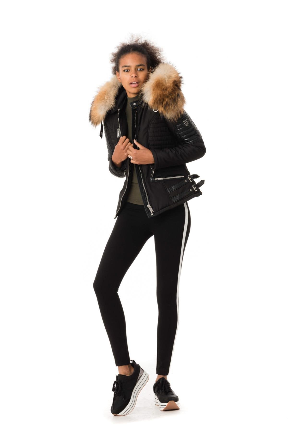 Black down jacket with natural collar - Image n°2