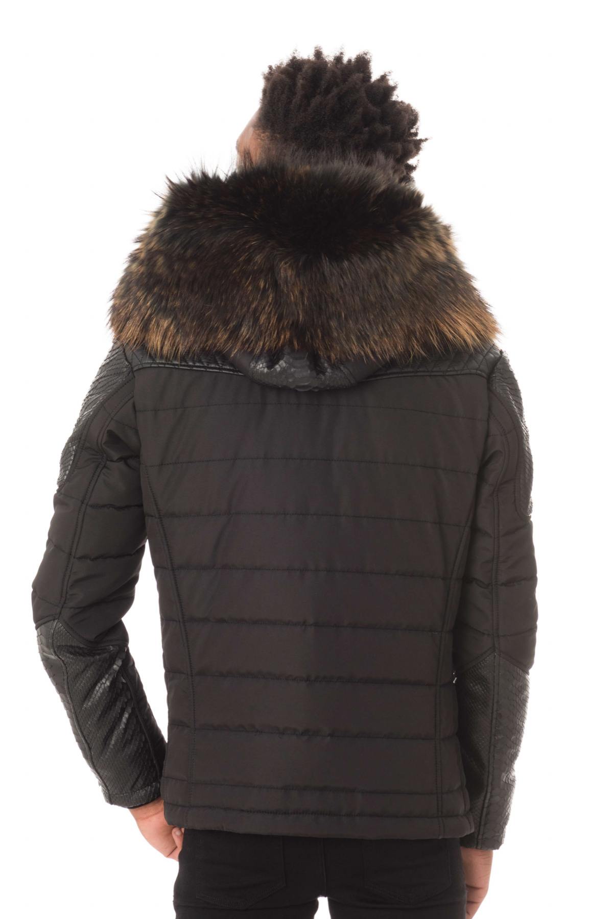 Chic black down jacket with gold collar - Image n°6