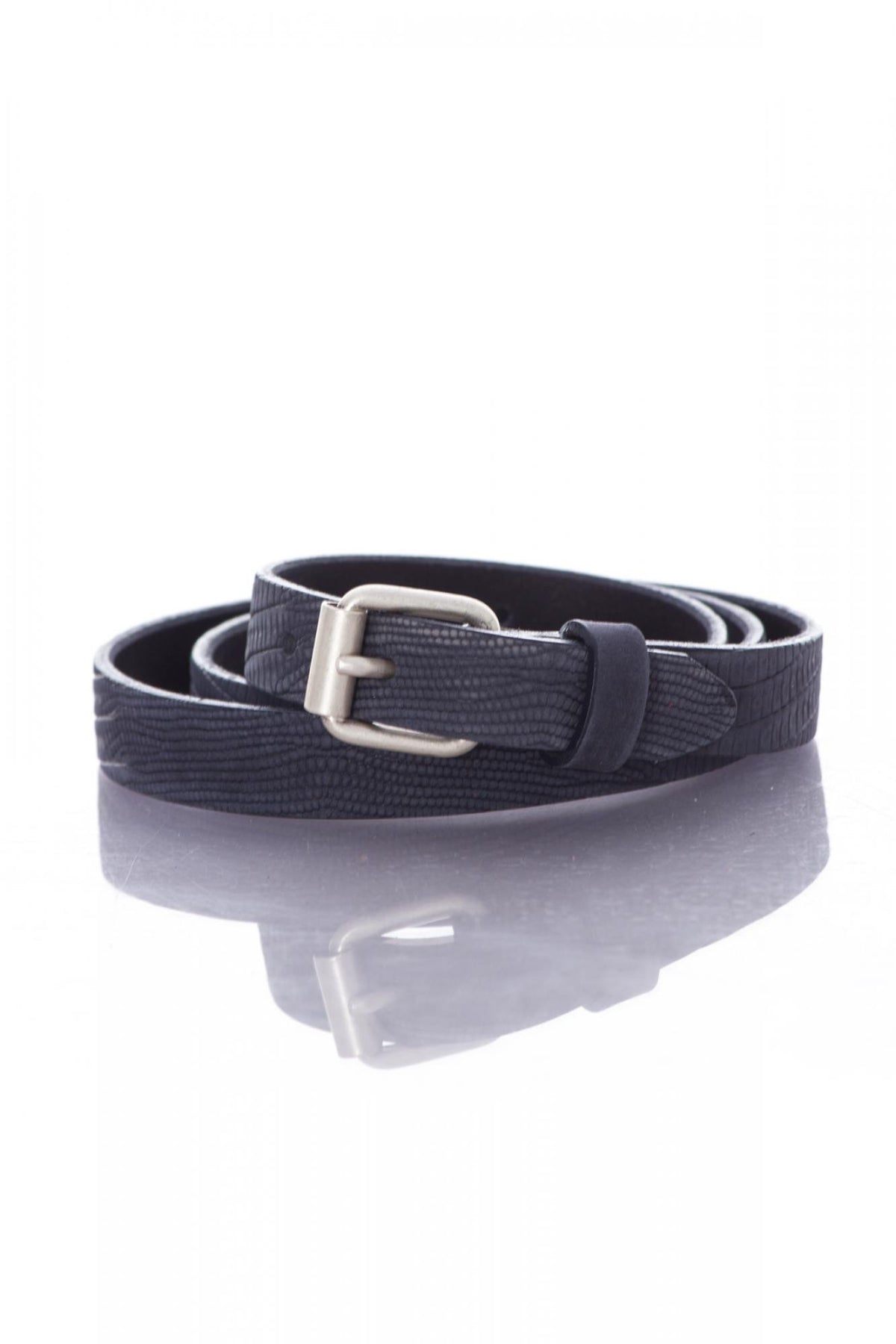 Thin belt in midnight blue leather - Image n°1