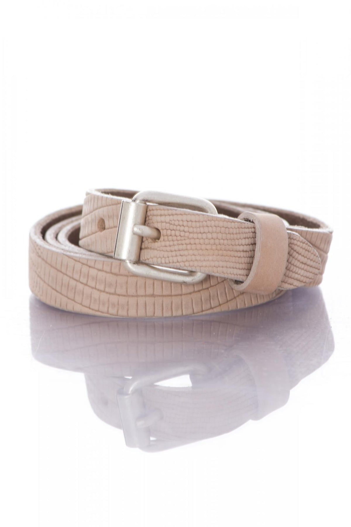 Thin and feminine leather belt - Image n°1