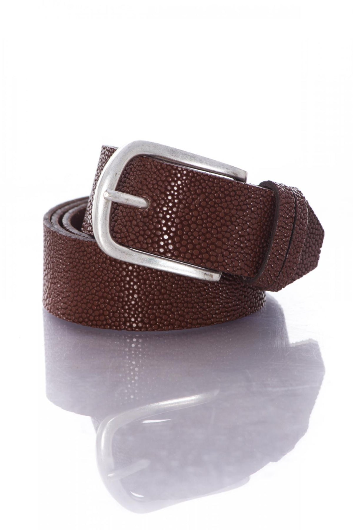 Burgundy women's leather belt - Image n°1