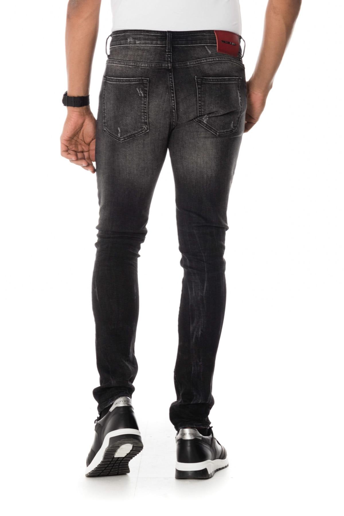 Distressed and washed slim-fit jeans - Image n°5