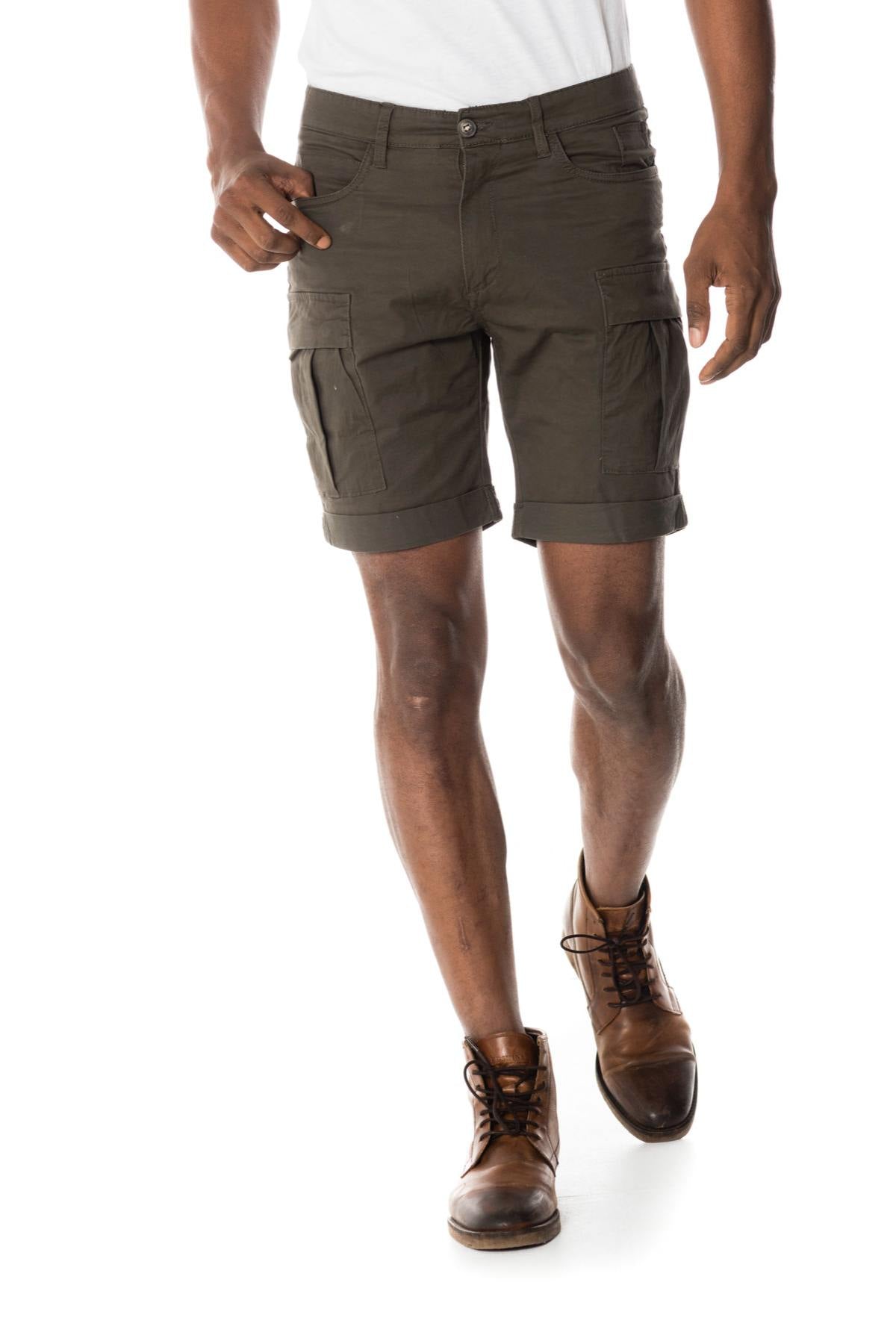 Men's Bermuda shorts in khaki color - Image n°1