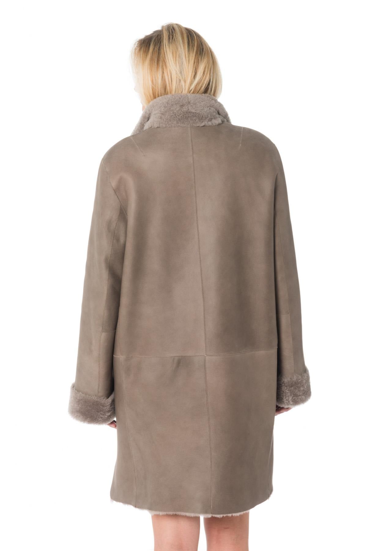 Women's taupe shearling coat - Image n°6