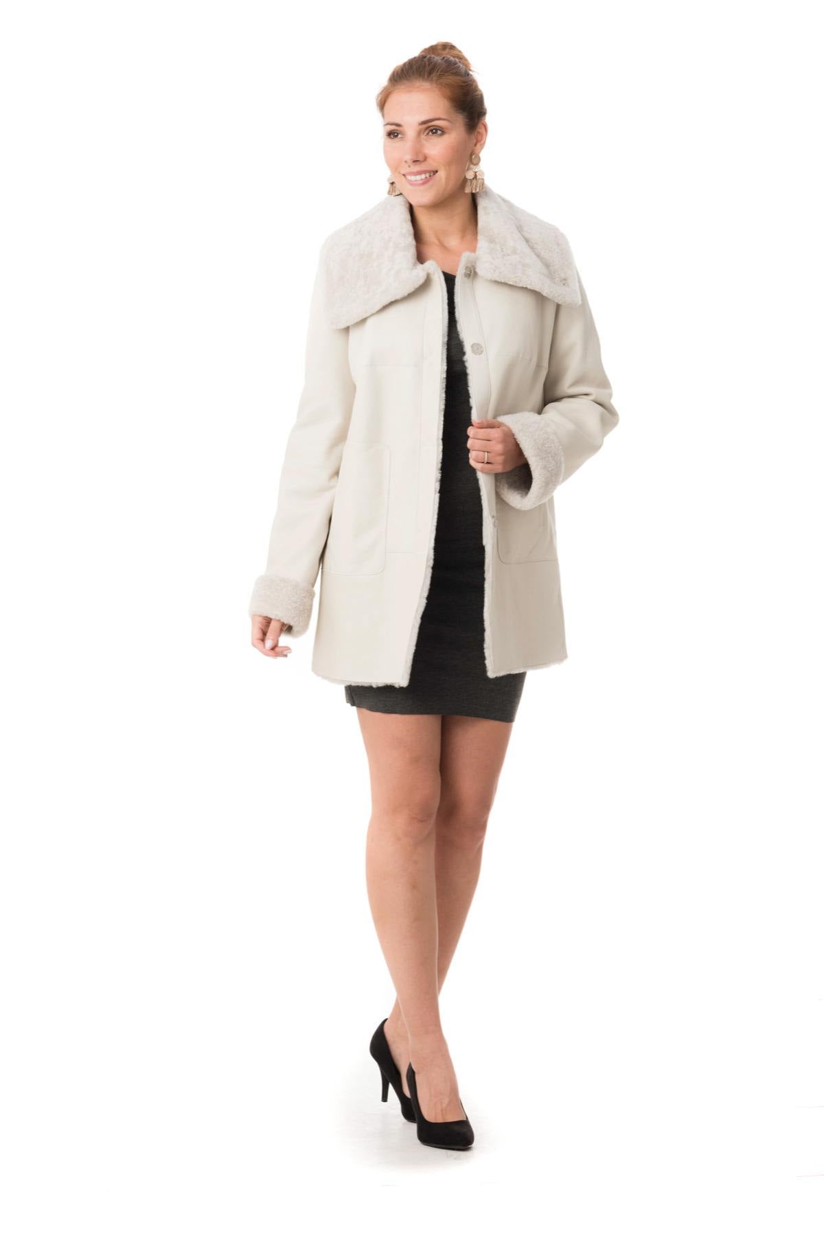 White lambskin coat - Image n°2