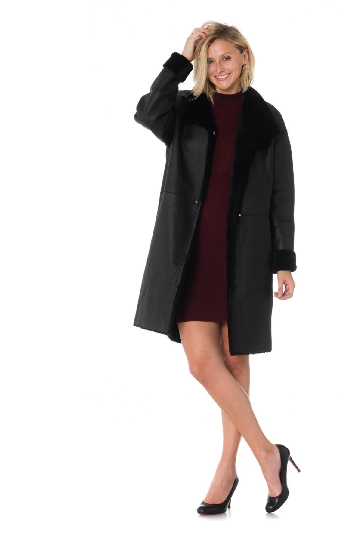 Reversible black shearling coat - Image n°3