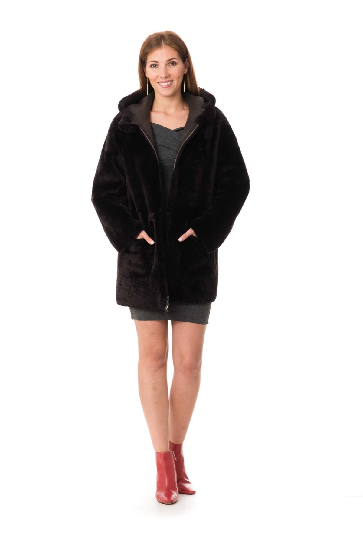 Brown reversible shearling coat - Image n°4