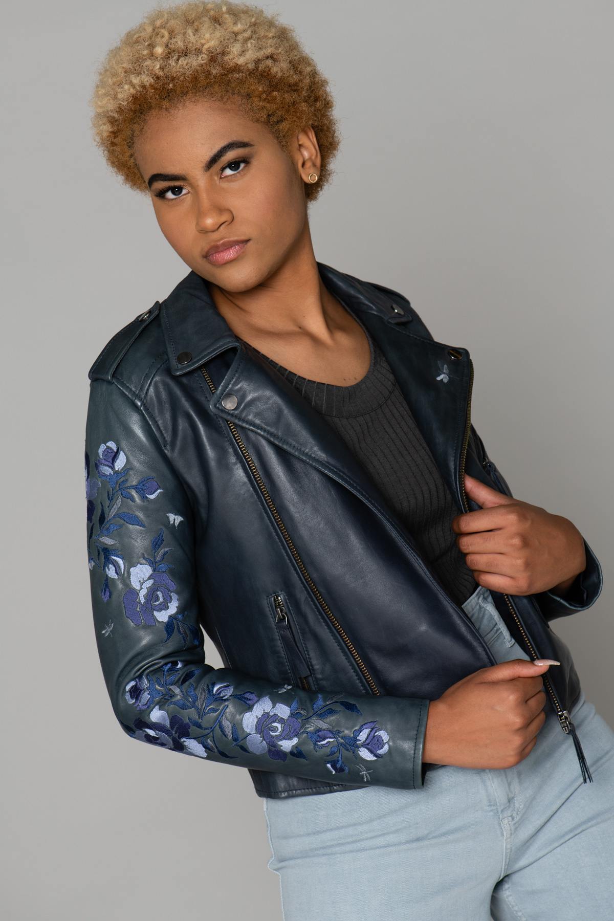 Blue Biker Jacket with embroidered sleeves - Image n°6