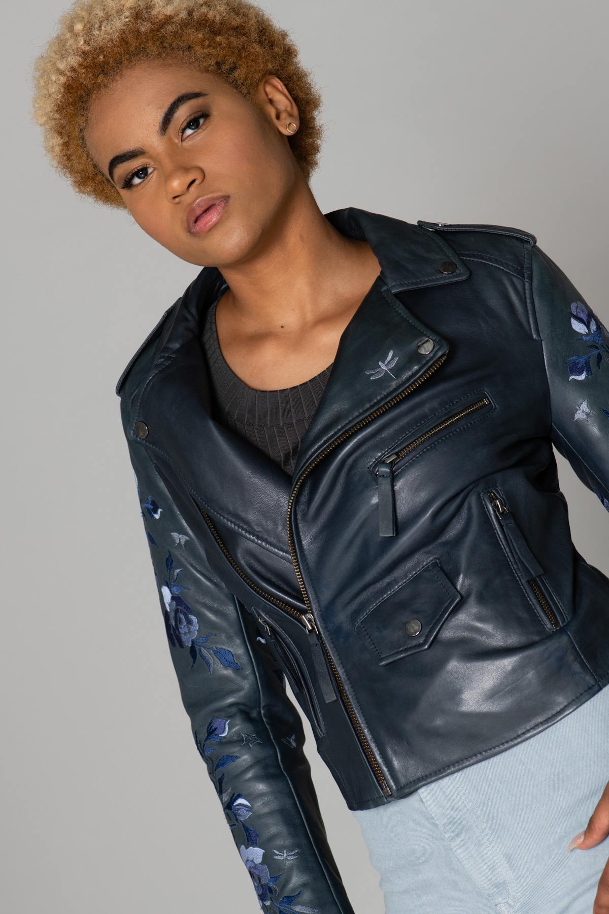 Blue Biker Jacket with embroidered sleeves - Image n°4