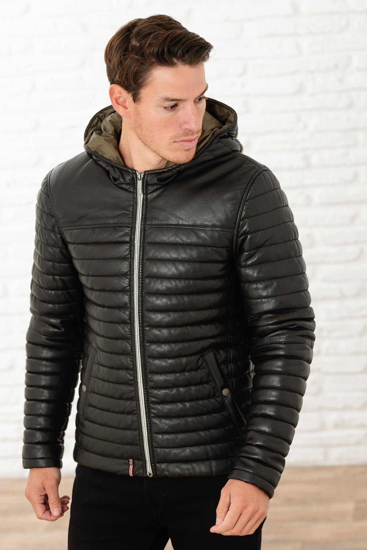  Thin and warm men's down jacket in black color - Image n°9