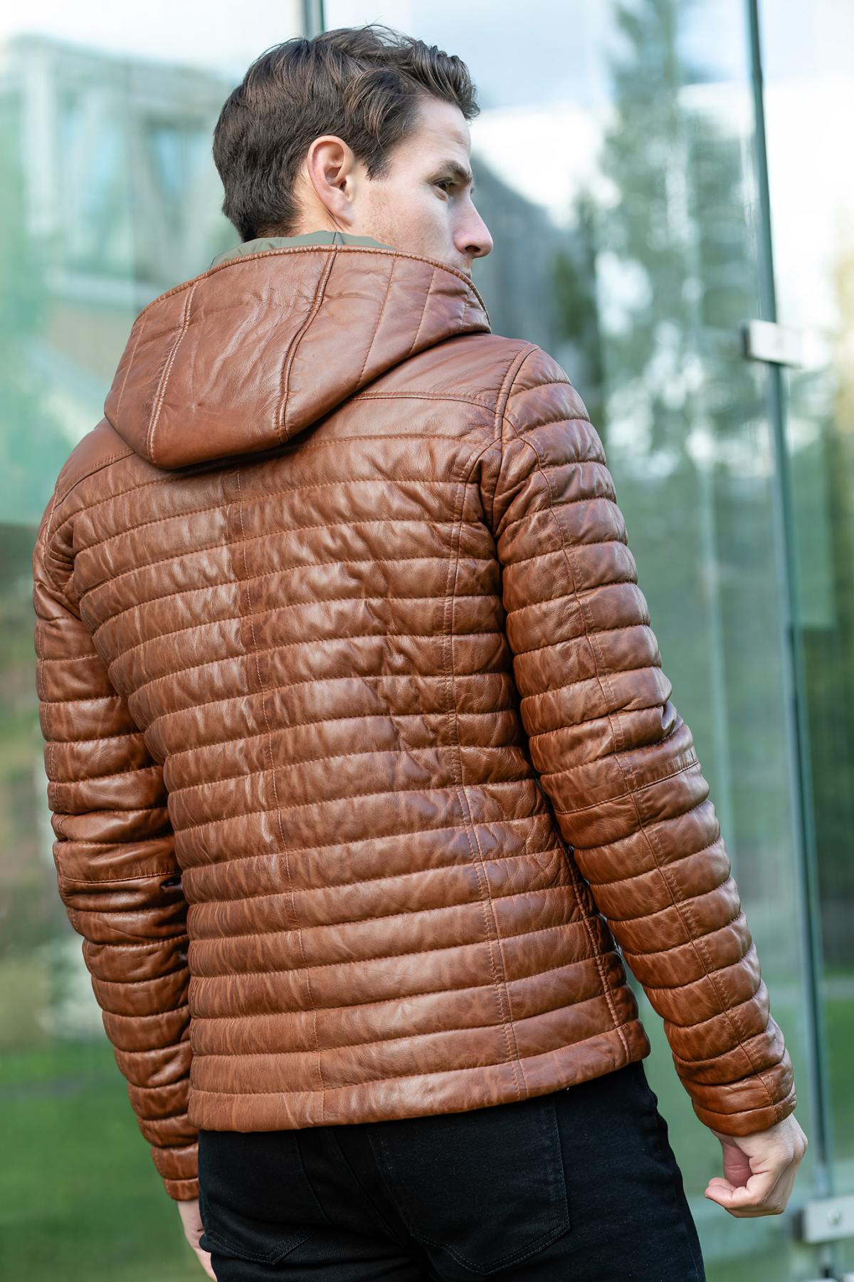 Men's down jacket with hood in cognac sheep leather - Image n°3