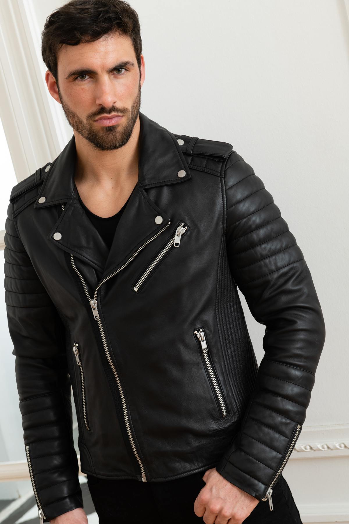 Quilted perfecto in black lambskin - Image n°4