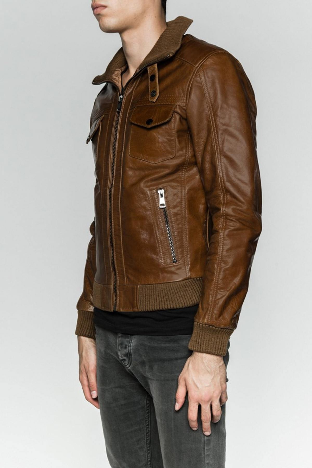 Serge Pariente jacket in oxblood buffalo leather - Image n°3