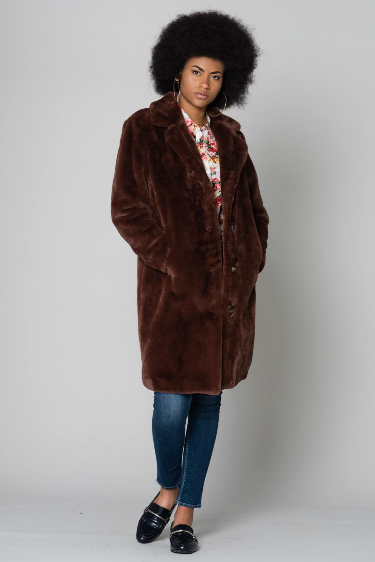 Brown faux fur coat - Image n°1