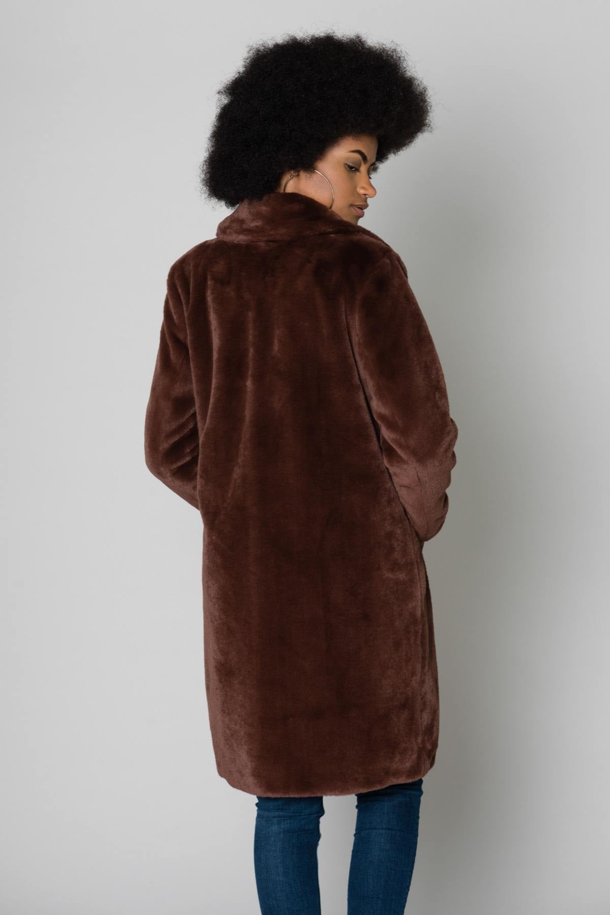 Brown faux fur coat - Image n°6