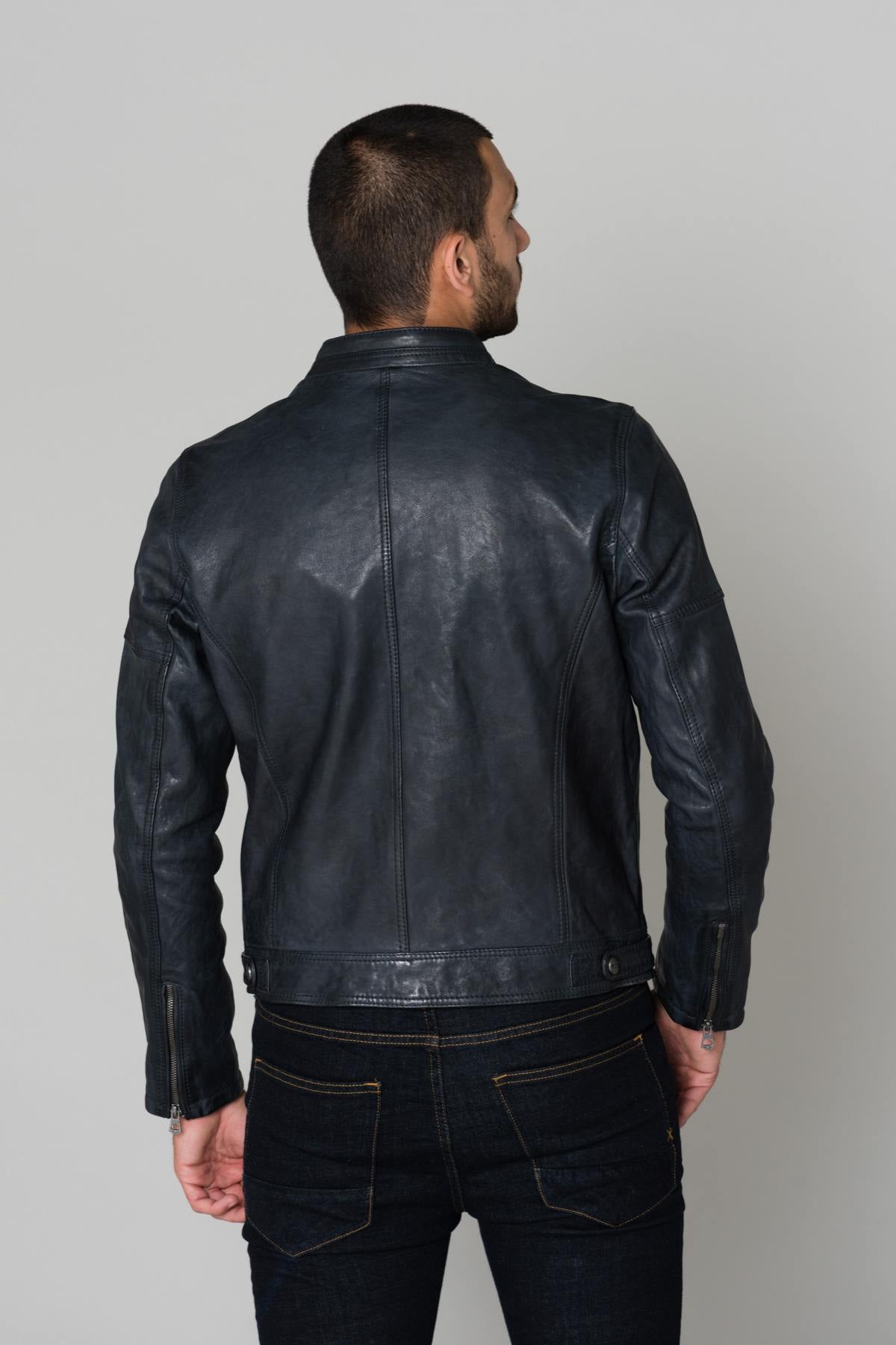  Round-neck leather jacket - Image n°5