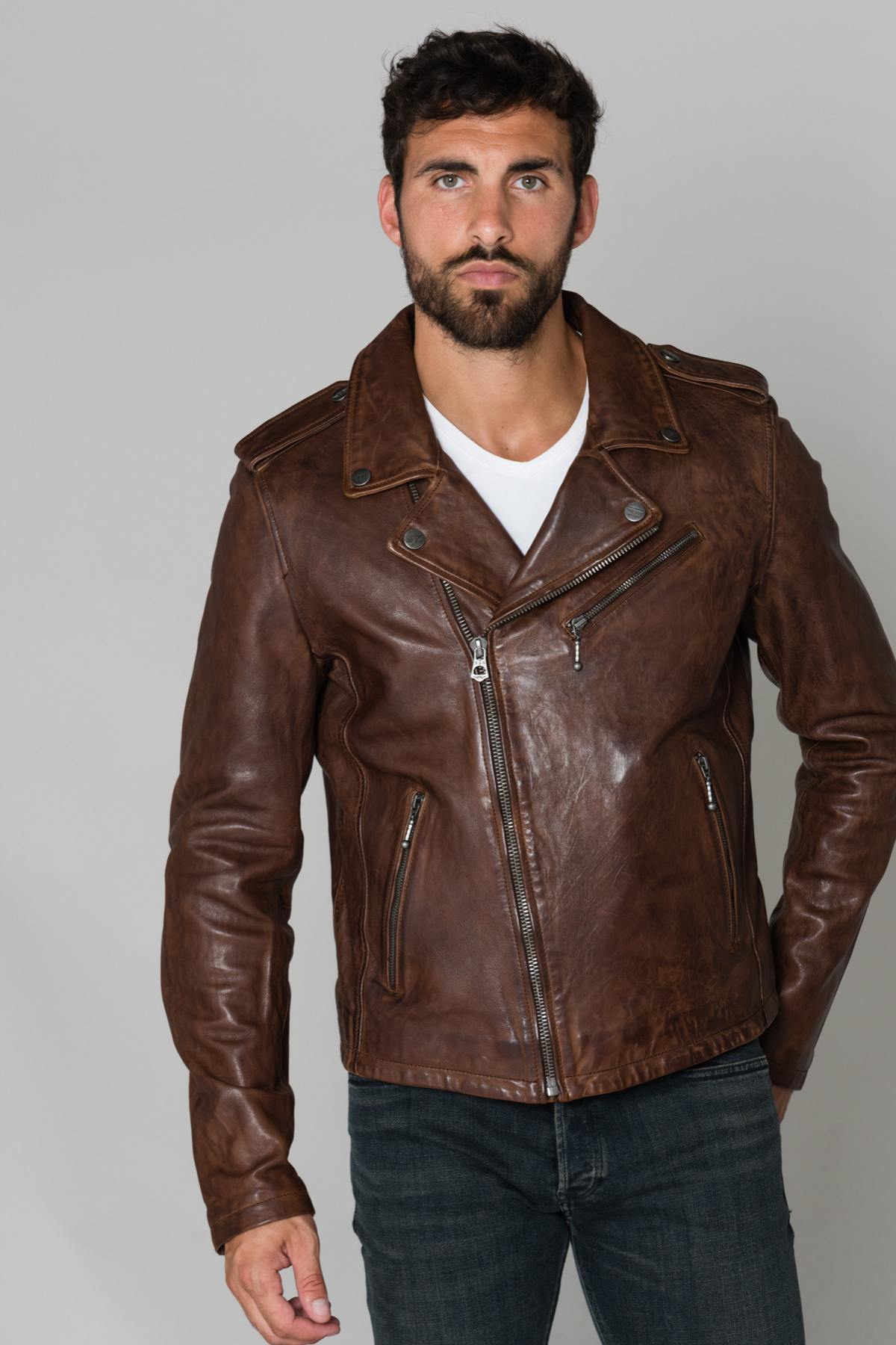 Men's dark cognac perf in lambskin - Image n°5