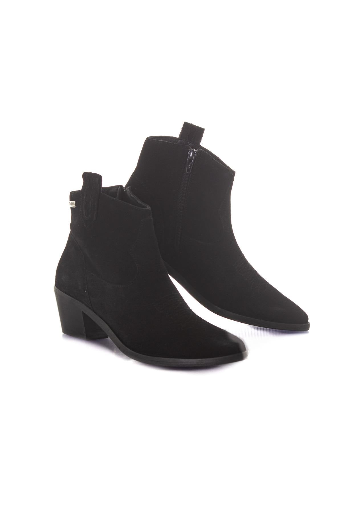 Women's suede look boots - Image n°1