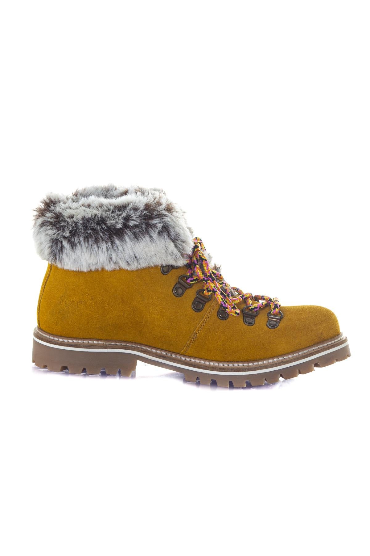 Yellow boots with acrylic fur - Image n°3