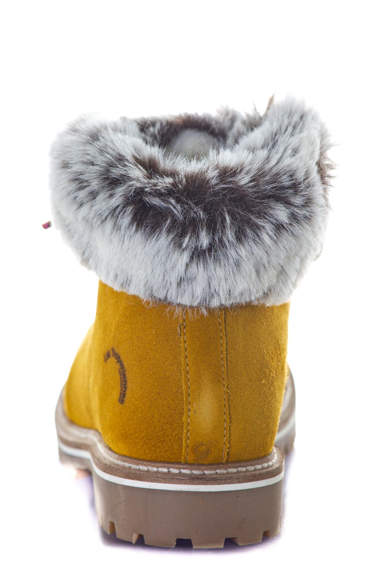 Yellow boots with acrylic fur - Image n°7