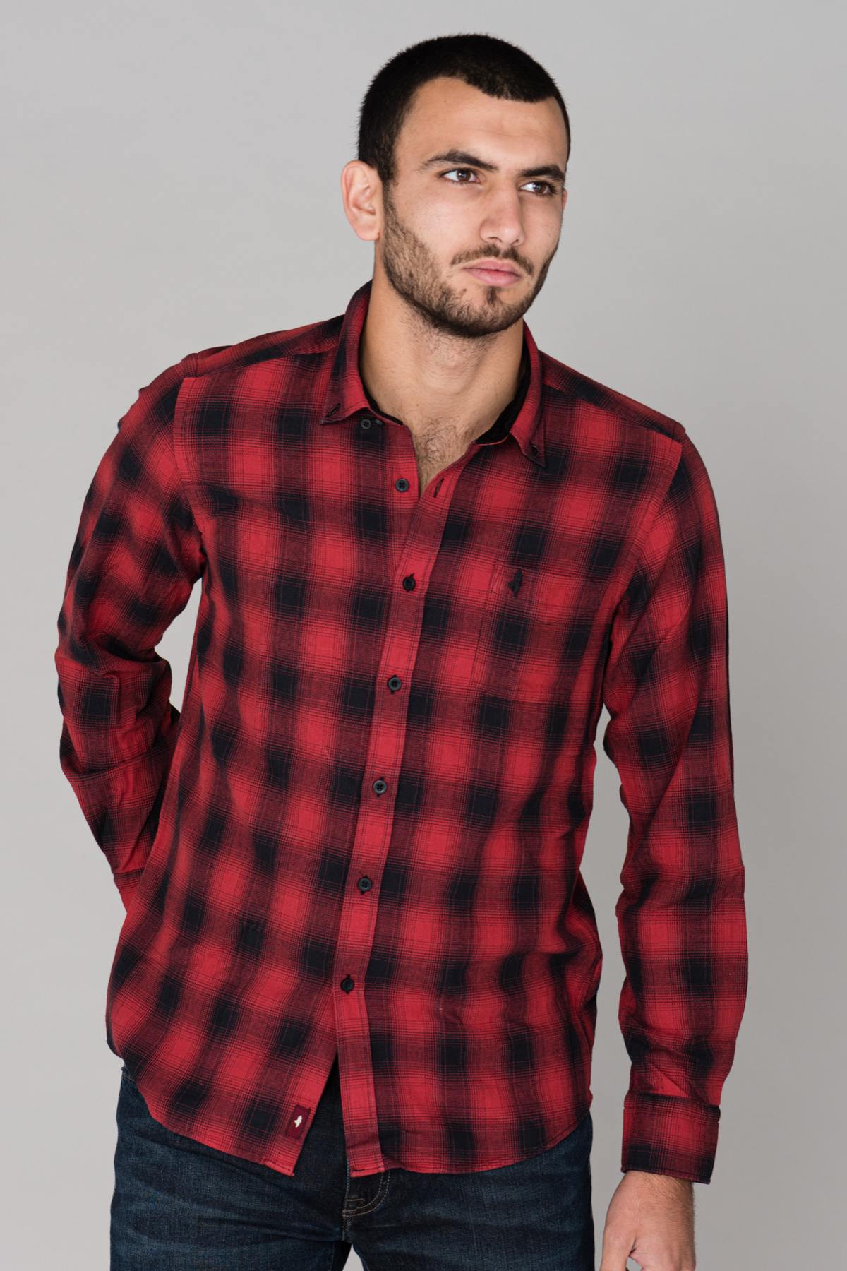 Red checkered shirt - Image n°1