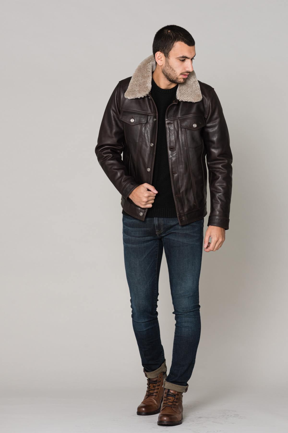  Brown aviator with fur collar - Image n°2