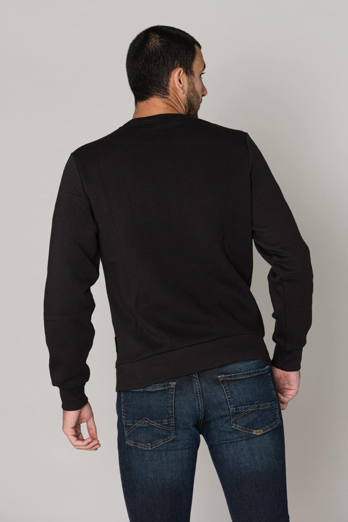 Black sweater with logo on the chest - Image n°3