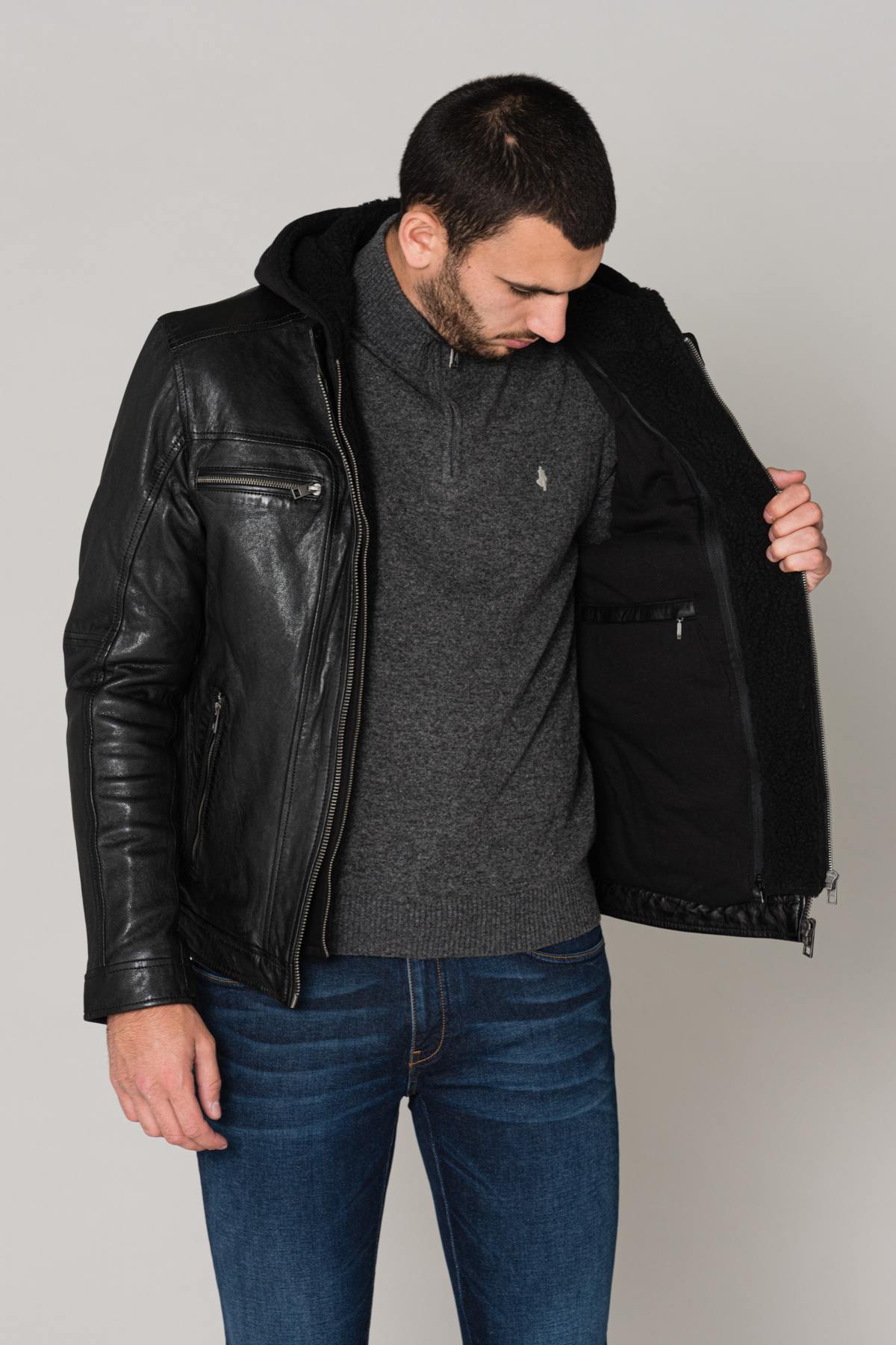  Men's black jacket with hood - Image n°4