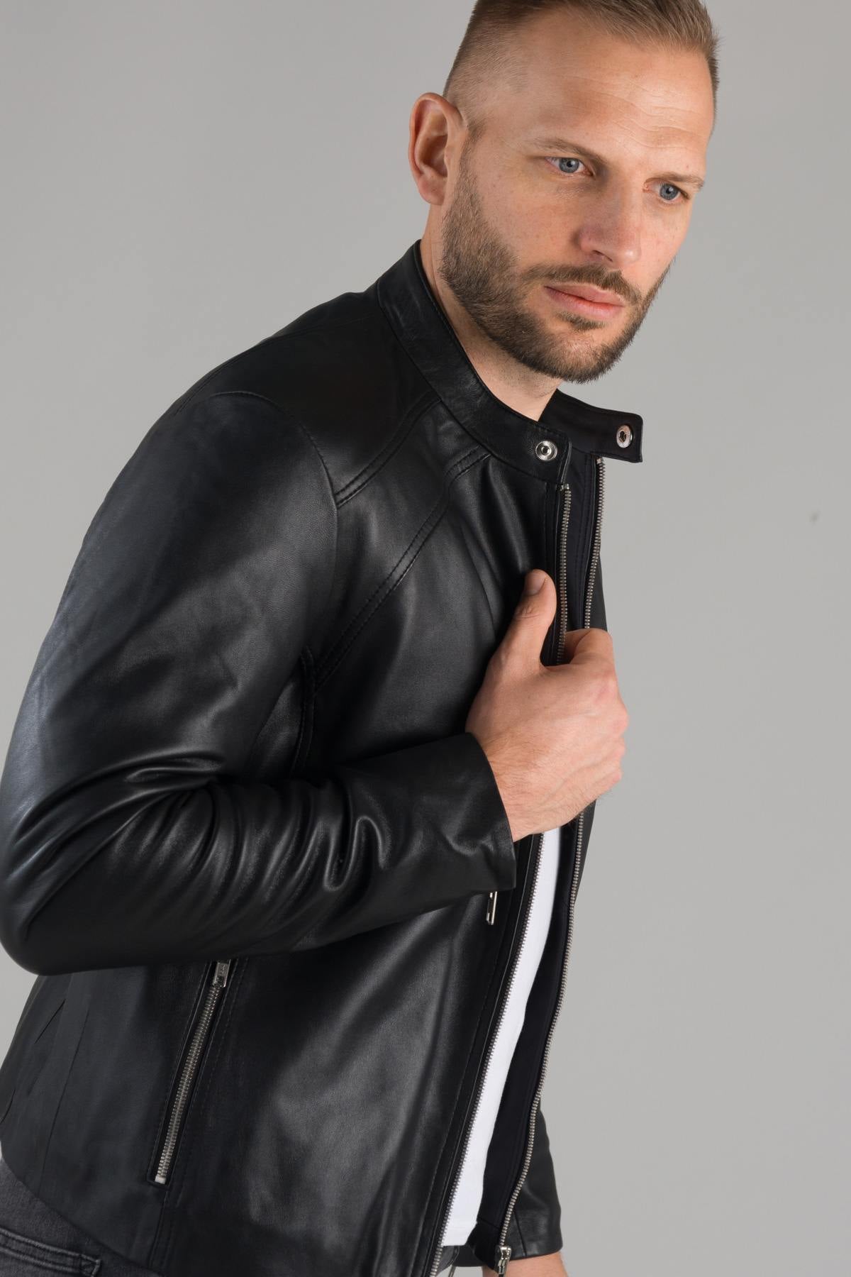 Chic leather jacket - Image n°2