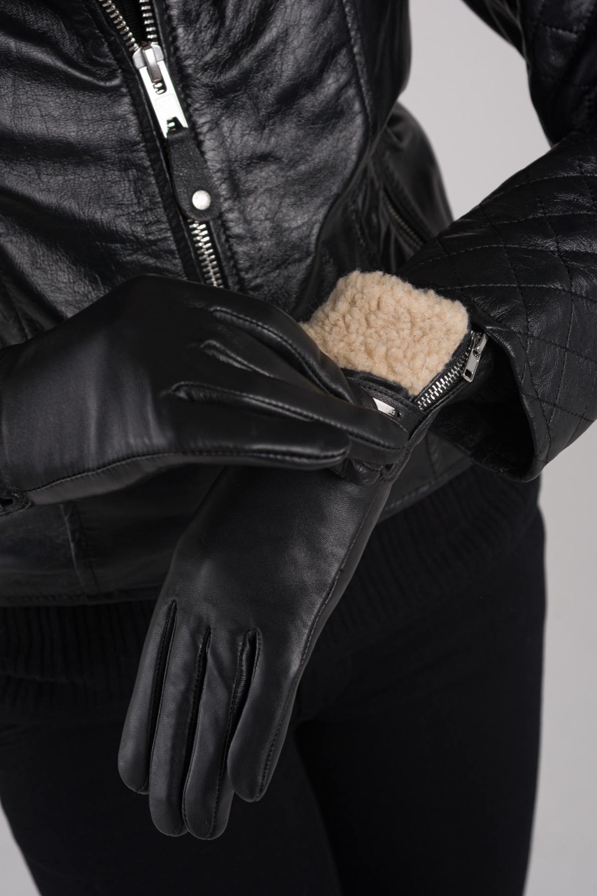  Black women's gloves - Image n°1