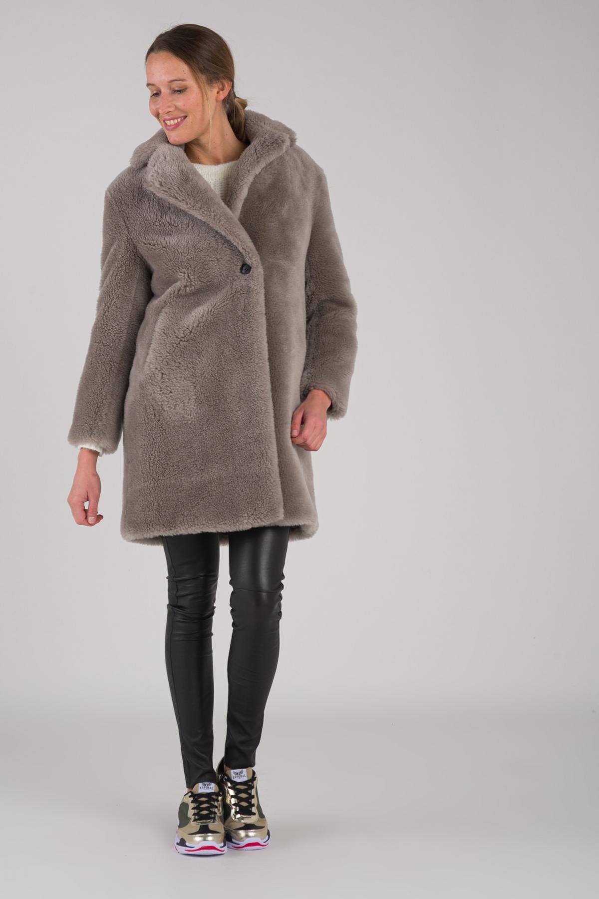 Real knitted sheep wool coat - Image n°5