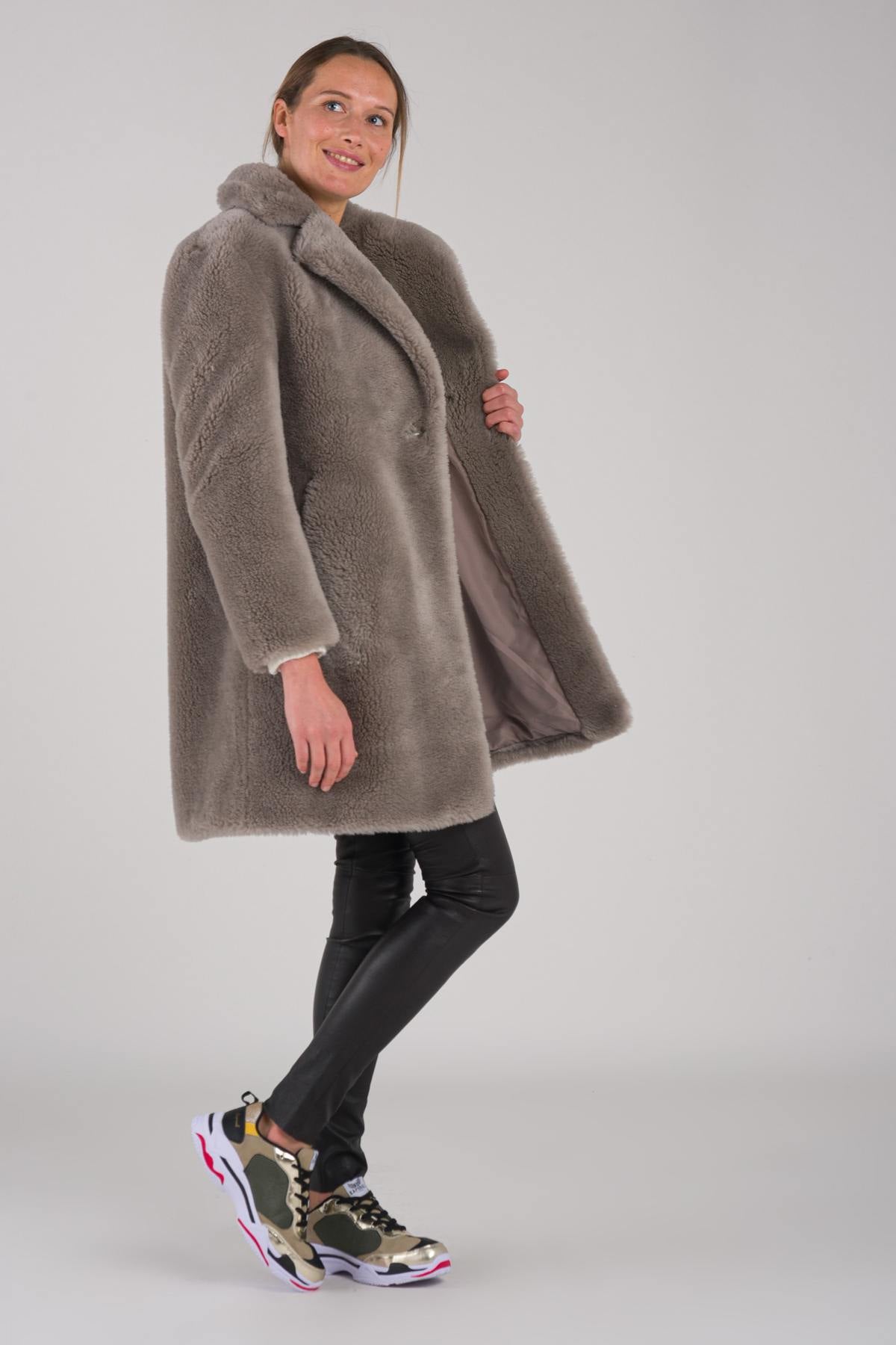 Real knitted sheep wool coat - Image n°2