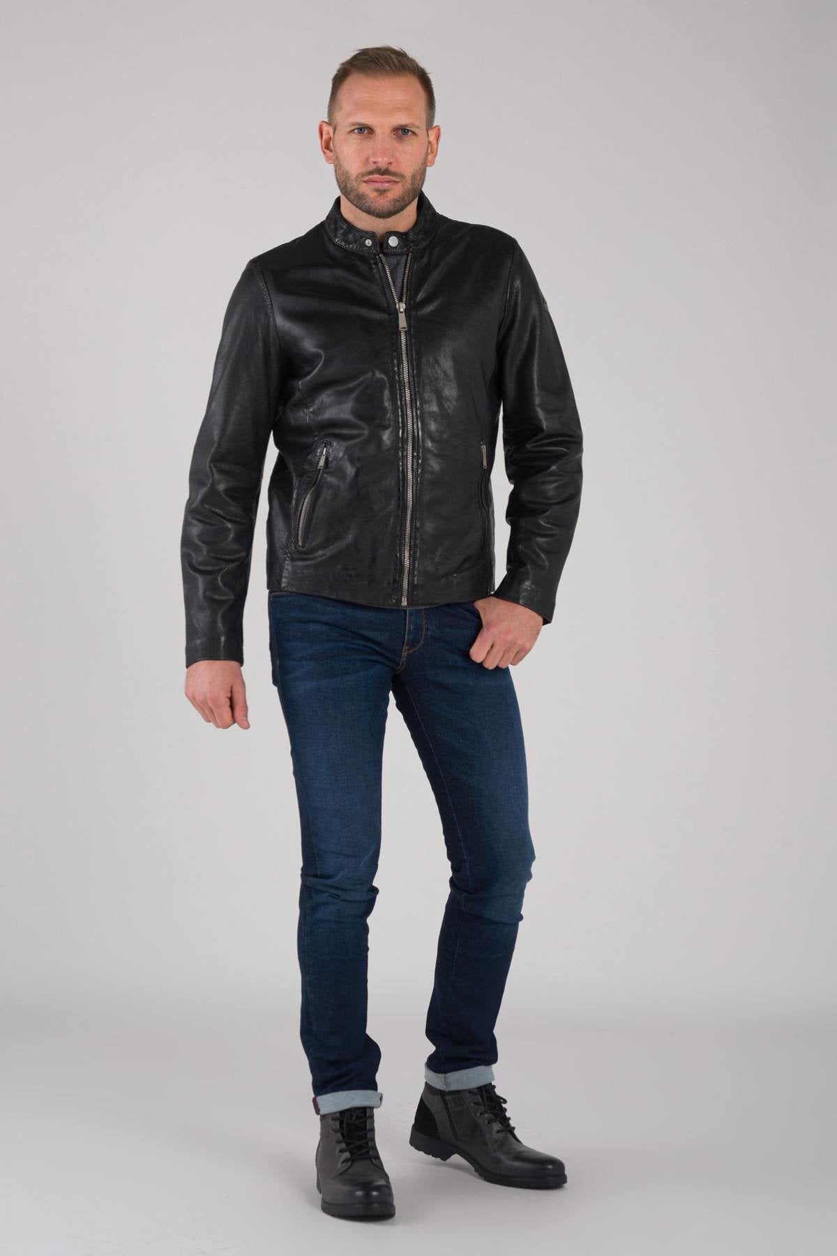 Men's black leather jacket - Image n°3